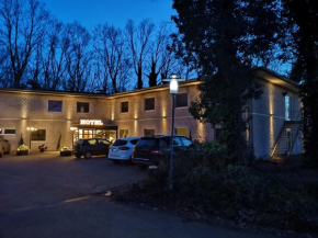 Отель Hotel am Springhorstsee  Гроссбургведель